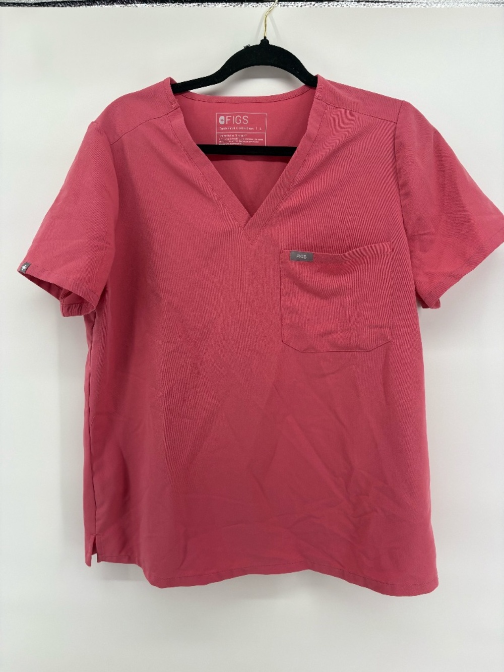 FIGS pinkish coral V neck scrub top front pocket size large